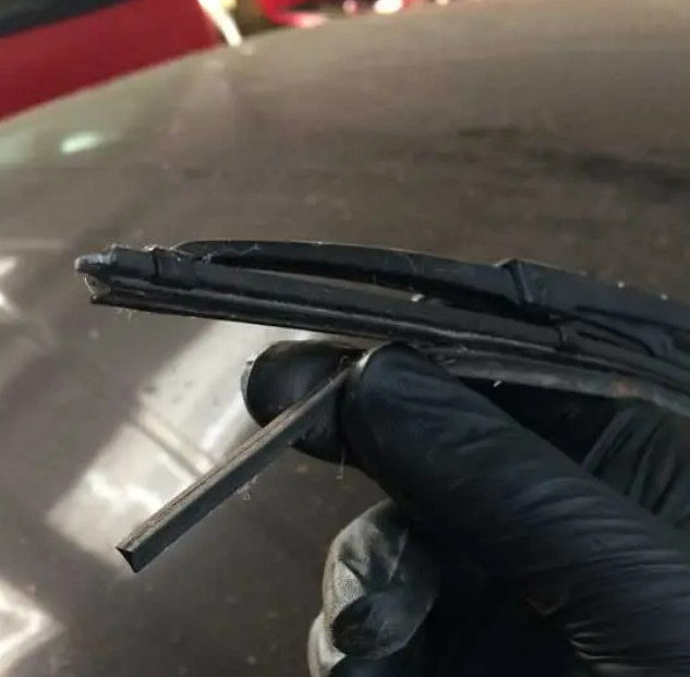 Cách sử dụng nước rửa kính nhanh The Power Contra – Windscreen Cleaner